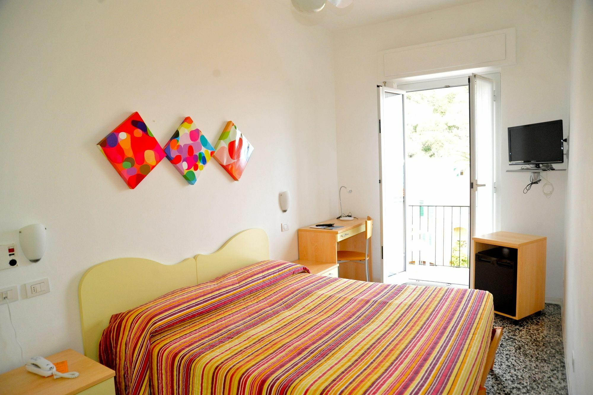 Hotel Al Capo Varigotti Exterior foto